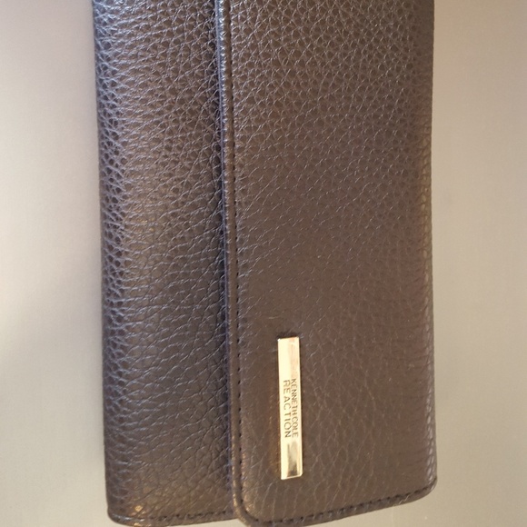 Kenneth Cole wallet - Picture 3 of 3